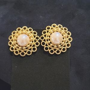 Chanel Style Gold And Pearl Earring - image 1